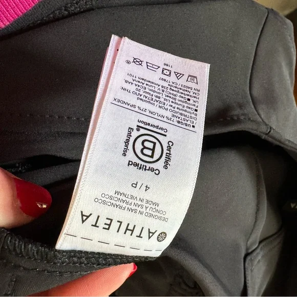 Athleta Stellar Wide Crop - Picture 9 of 9